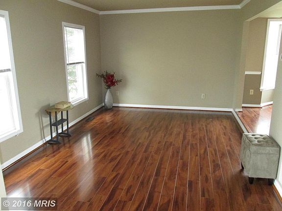 4th image of 3 Forest Brook Ct