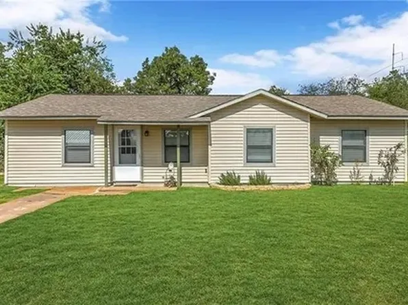 1405 SE 15th St, Mineral Wells, TX 76067