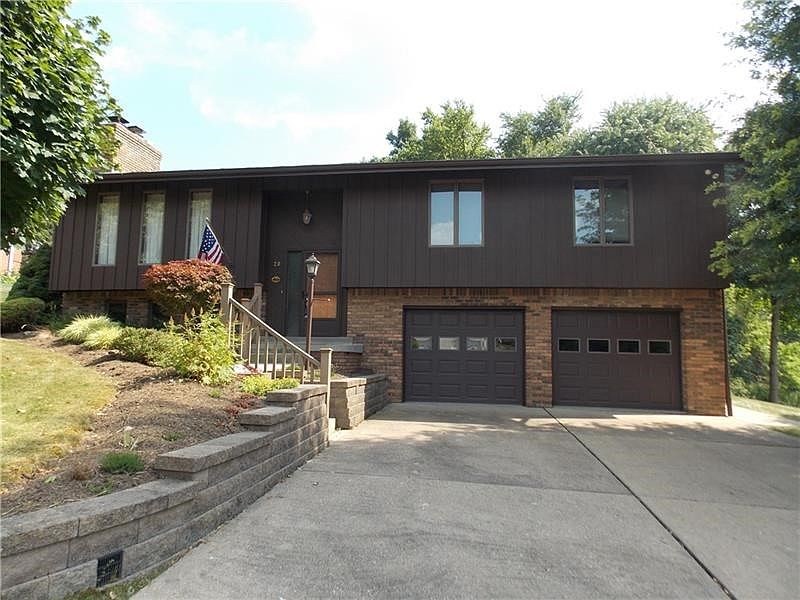 Custom built over sized split entry on a quiet street in Holiday Hills.  The rear yard abuts Destiny Hills farm.  Peaceful and s