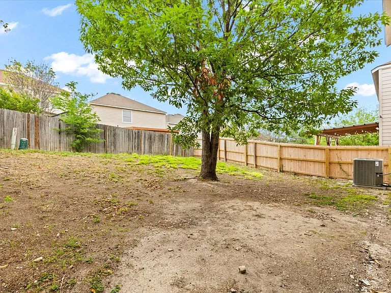 5519 Tomas Cir — Photo 25