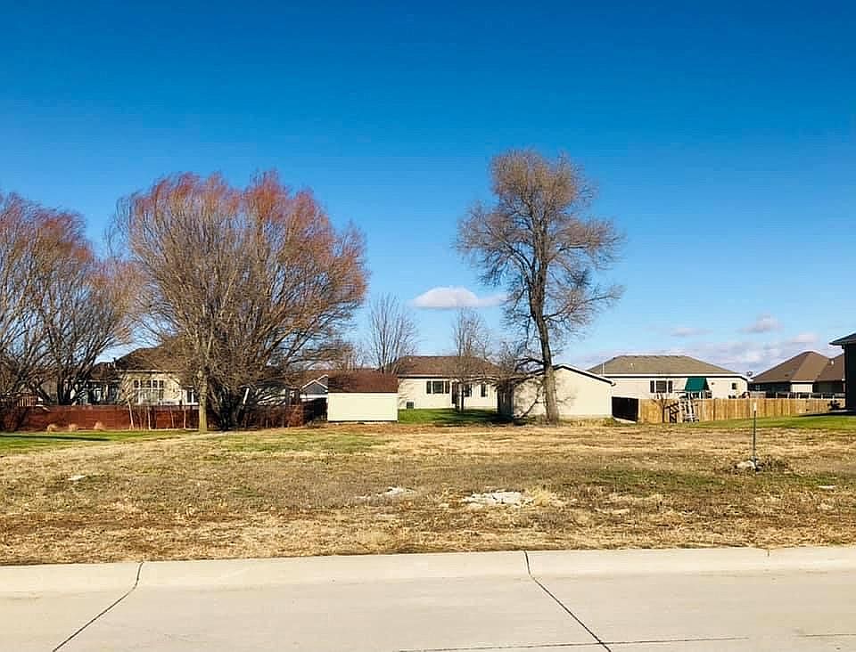527 Kingston Cir, Sergeant Bluff, IA 51054 Zillow