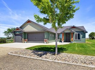 4280 Hogg Rd, Homedale, ID 83628