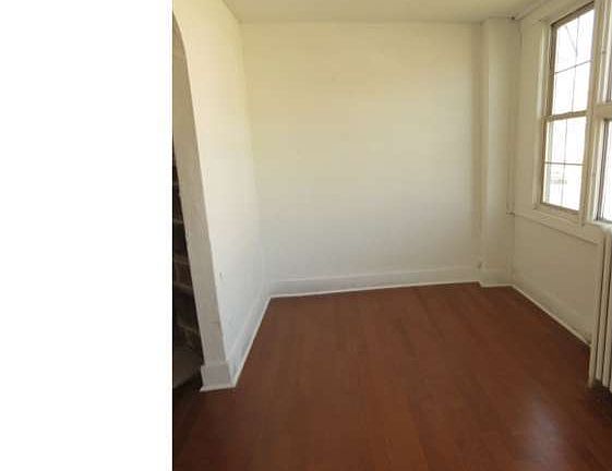 2nd image of 930 Serrill Ave