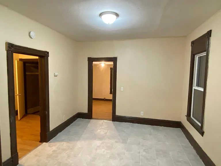 932 Galtier St — Photo 11