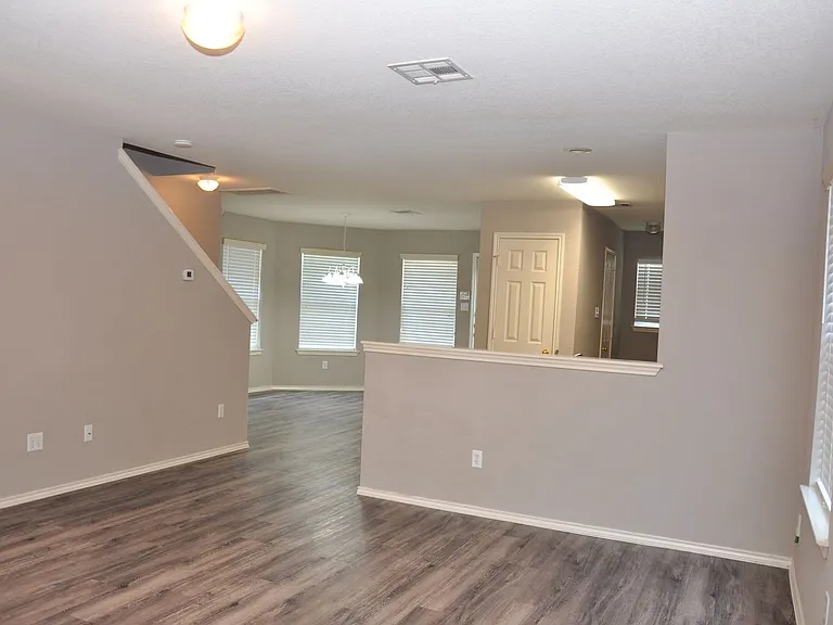 1328 Davis Mountain Loop — Photo 6