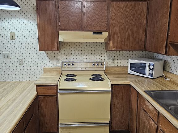 4th image of 640 5th Ave #7