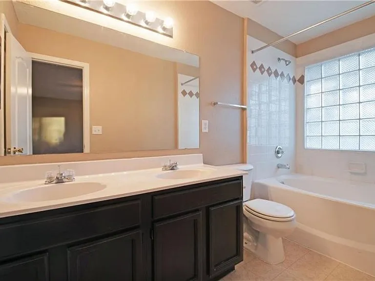304 Jim Hofher Pl — Photo 10