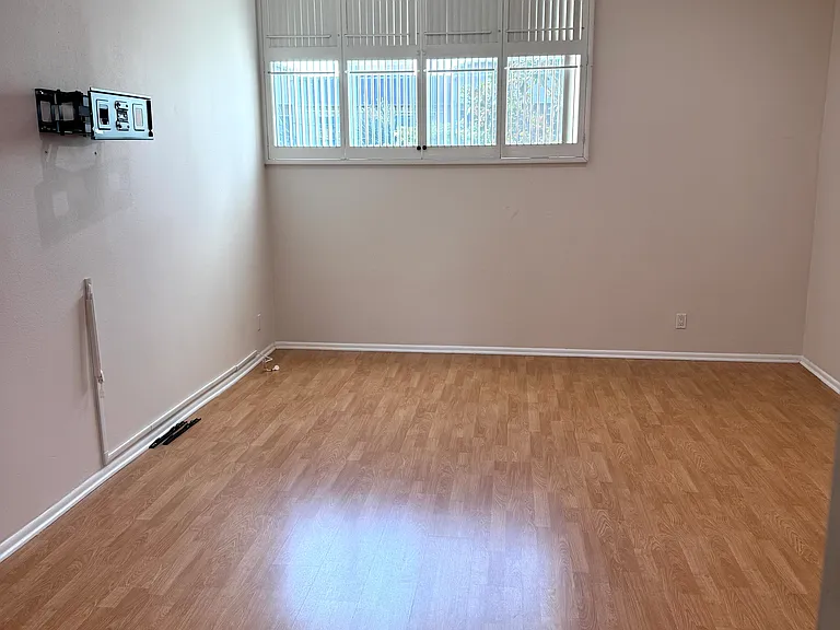 4664 Willis Ave #4 — Photo 11