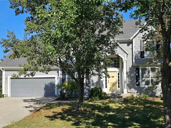 15377 S Navaho Dr, Olathe, KS 66062