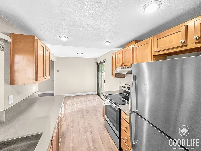 7320 Park Ridge Blvd #114 — Photo 8