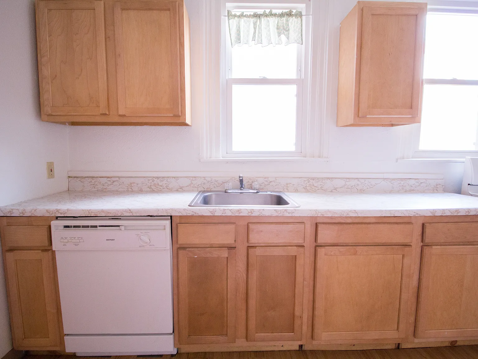 4 bed, 1555 sqft, $1,500 — Photo 2