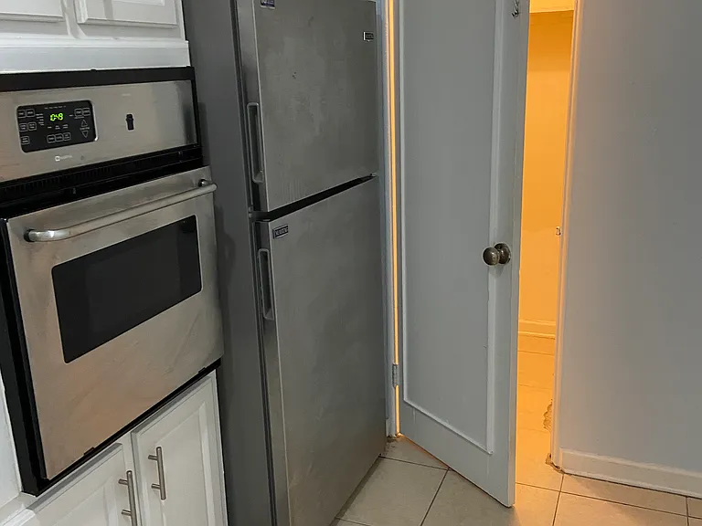 524 Florida Ave — Photo 17