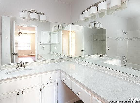 white quartz countertops
