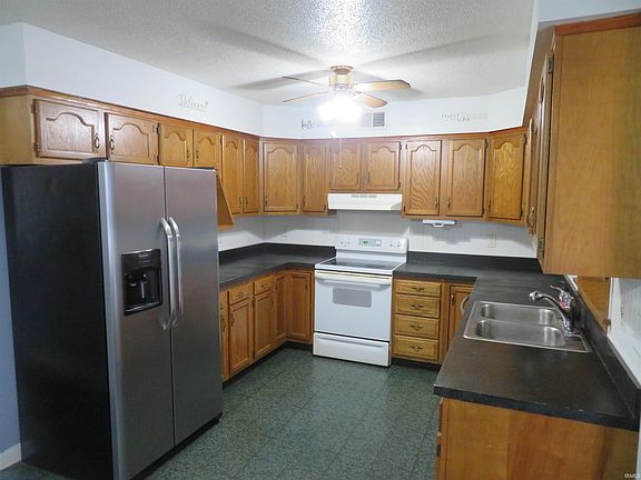 3rd image of 8400 Kifer Dr