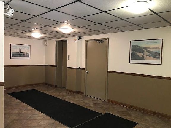 3rd image of 2630 N Murray Ave APT 208