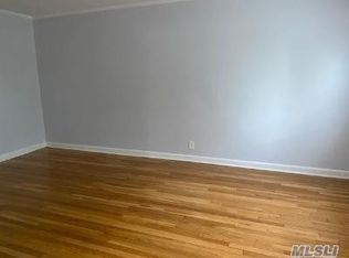 72-20 Caldwell Ave, Maspeth, NY 11378
