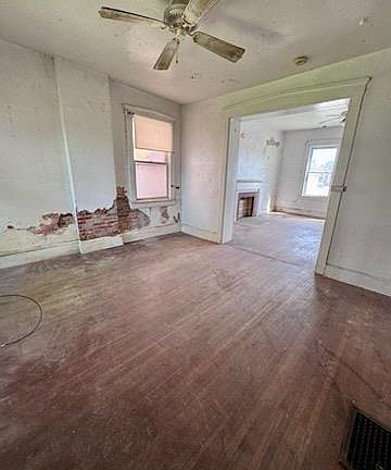 5th image of 421 E A St