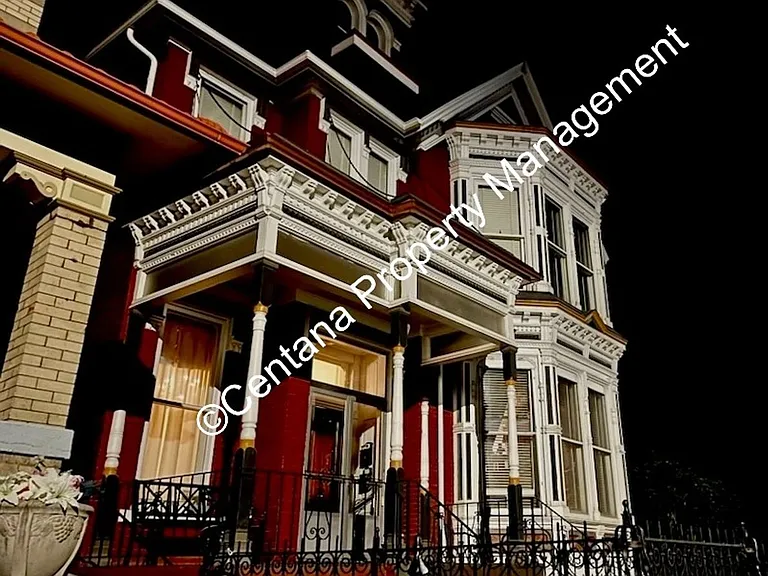 301 W Park — Photo 2