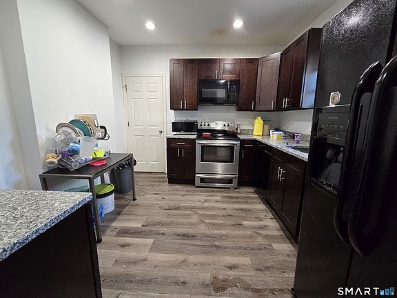 5th image of 102 Hanover St