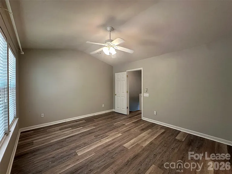 6626 Rothchild Dr — Photo 24