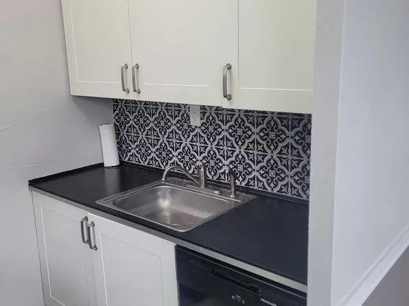 11 S Nashville Ave APT C2, Ventnor City, NJ 08406