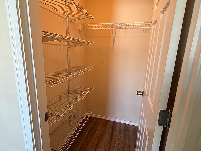 Bedroom 3 - walkin closet