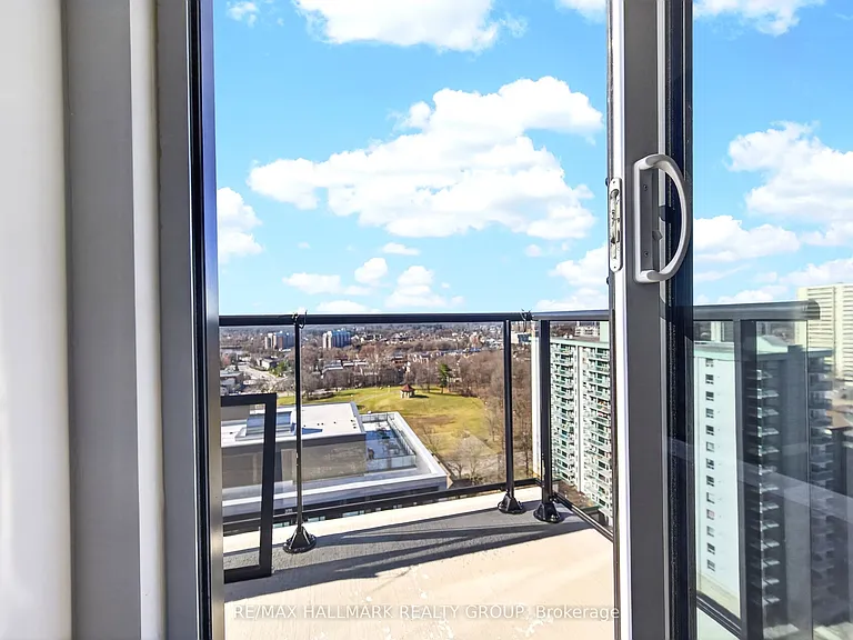 560 Rideau St #1405 — Photo 19