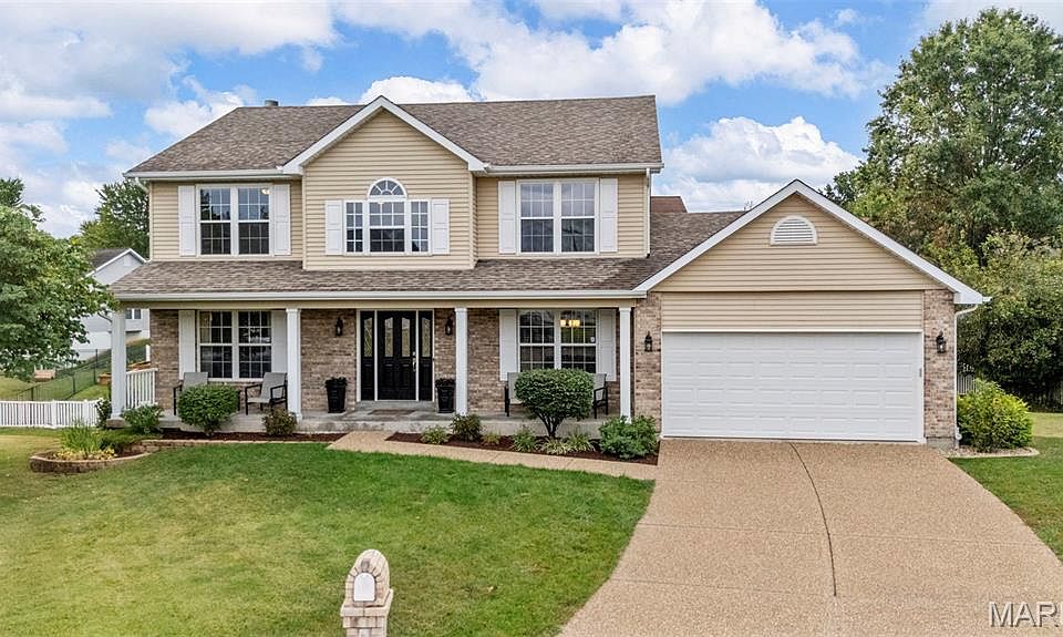 1st image of 709 Wooded Trail Ct