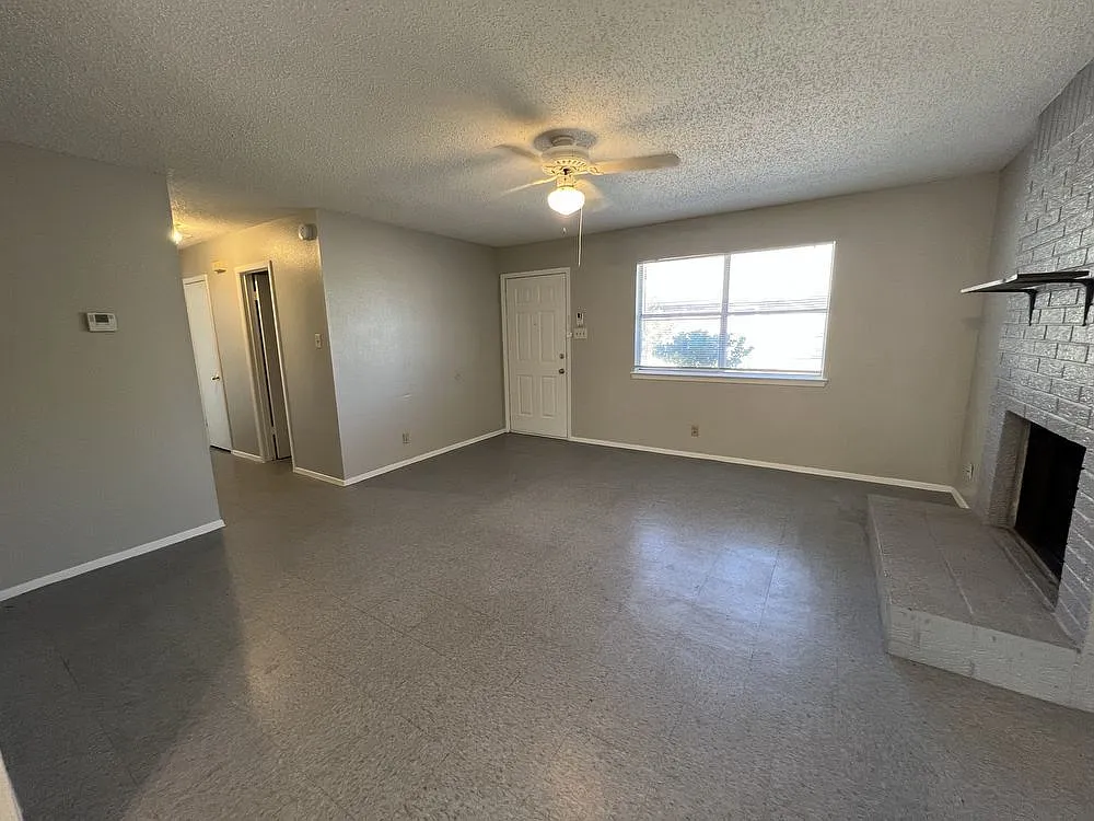 Building Photo - 507 Thelma Dr #A