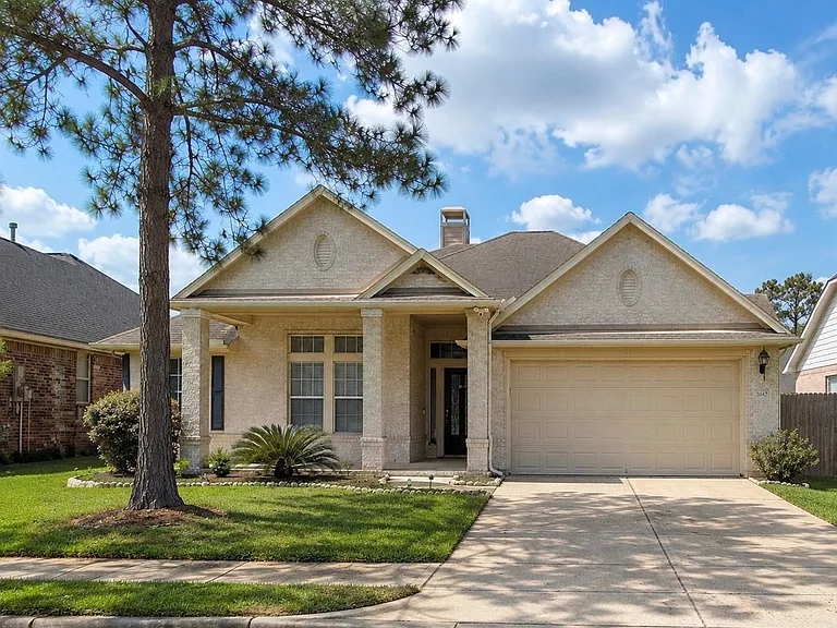 3043 Summercrest Dr — Photo 2
