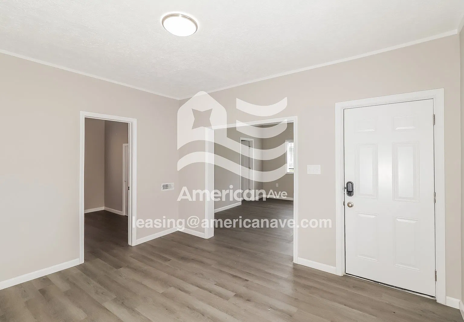 3 bed, 1.0 bath, 1039 sqft, $1,385 — Photo 3