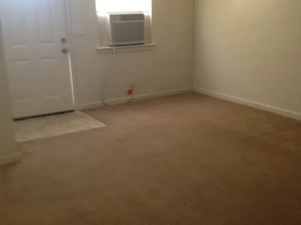 839 Iowa Ave APT 2, Los Banos, CA 93635