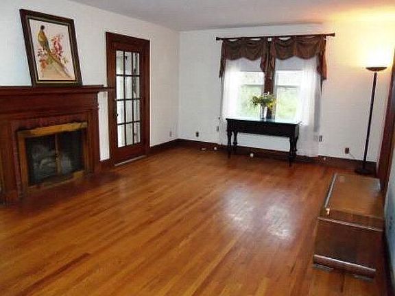 Livingrm from back to front