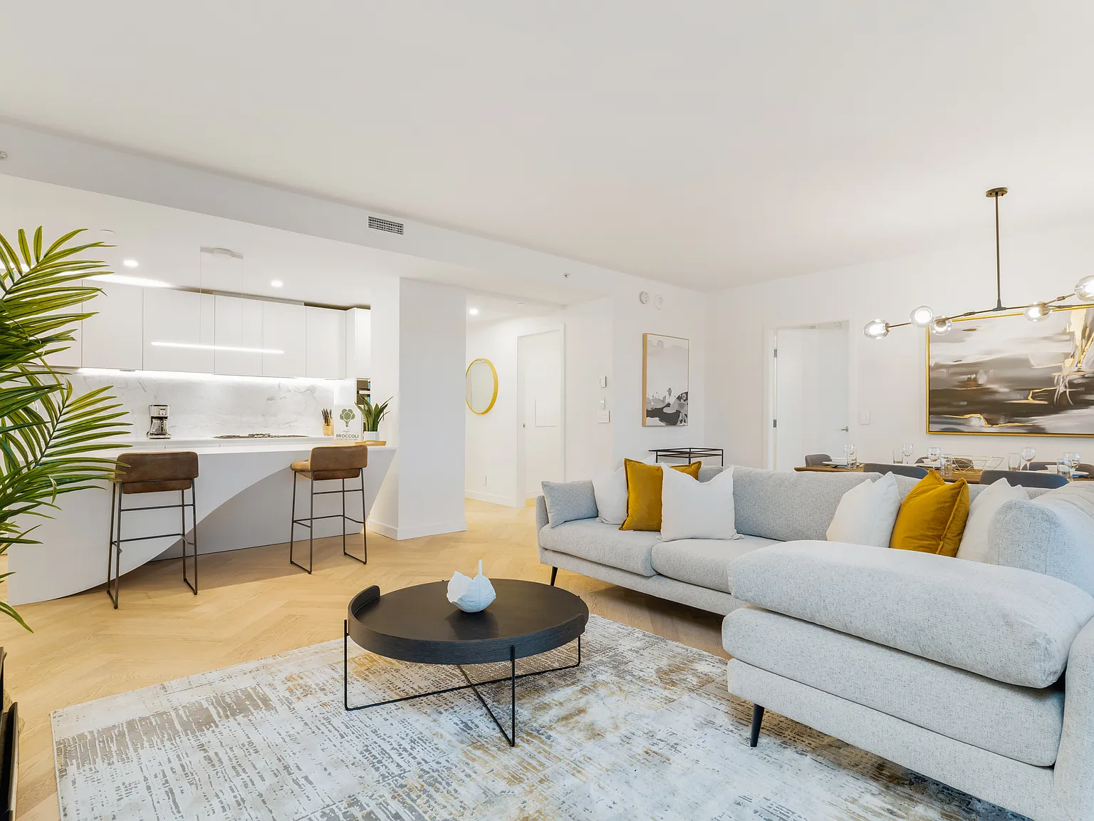 2 bed, 1552 sqft, $9,500 — Photo 4