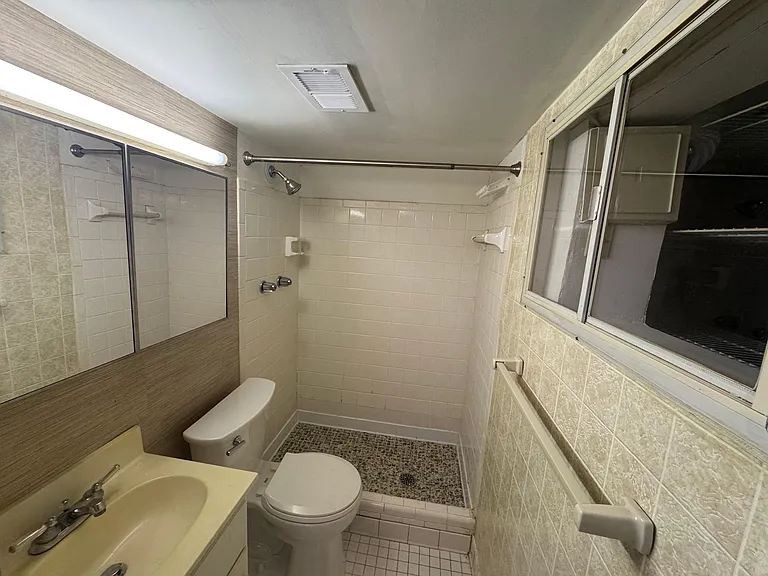 3982 Admiral Dr — Photo 20