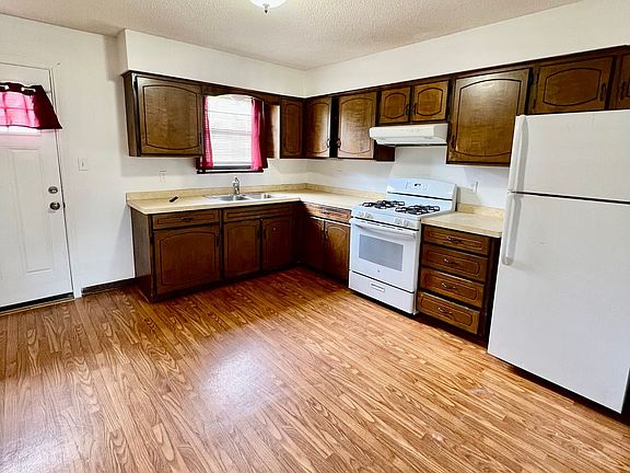 4th image of 1328 5th Ave