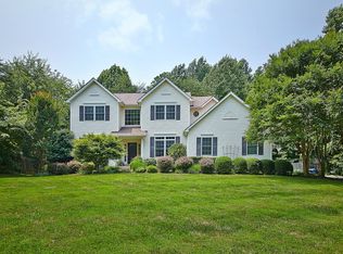 7098 Auburn Mill Rd, Warrenton, VA 20187