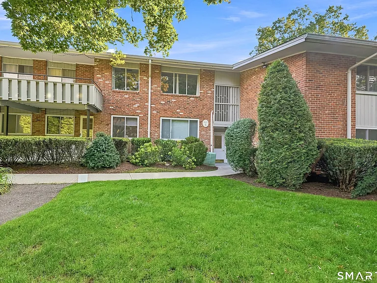 110 Southport Woods Dr #110 — Photo 1