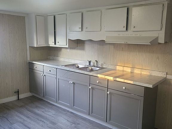 5th image of 17 N Brownell St
