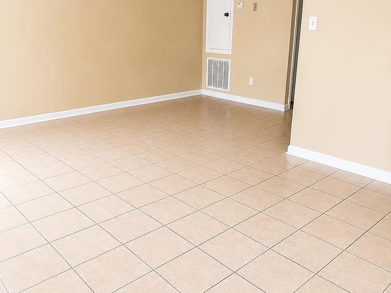 520 Homewood Pl — Photo 6