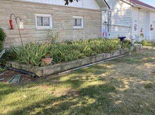 1769 E Maumee St, Angola, IN 46703