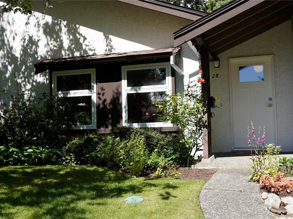 278 Island Hwy #28, View Royal, BC V9B 1G5