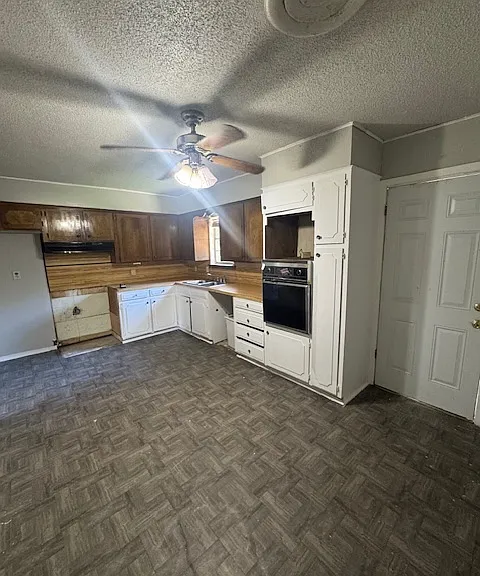 8441 Denny Dr — Photo 2