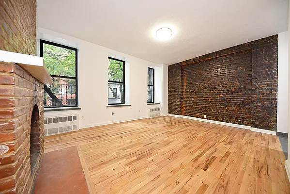 Rented by Buchbinder & Warren | media 13