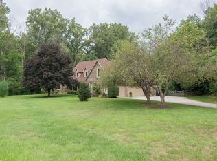 9806 Cedar Point Dr, Carmel, IN 46032