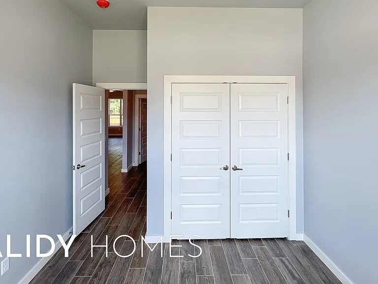 412 Remington Ave — Photo 18