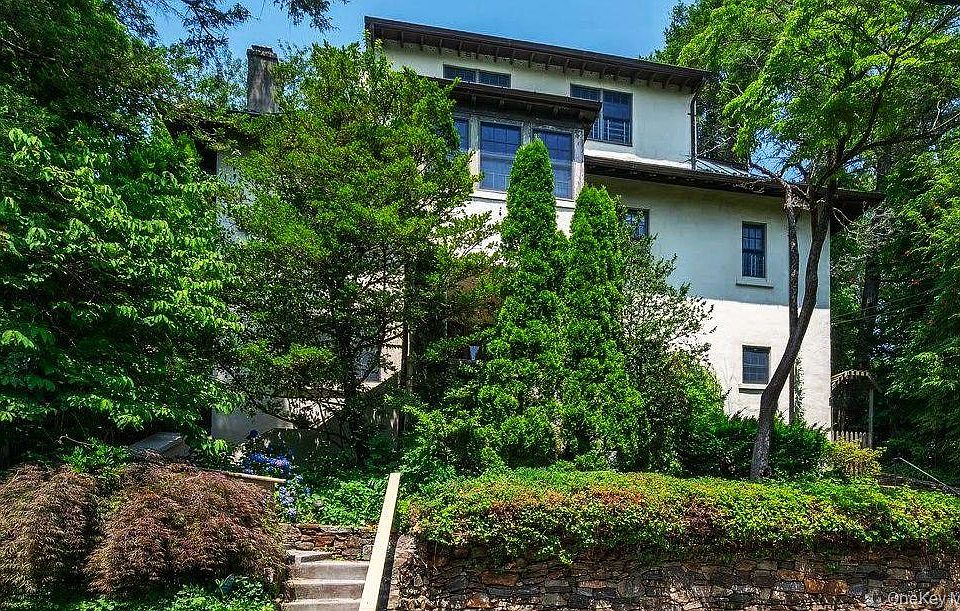 1st image of 2727 Netherland Avenue