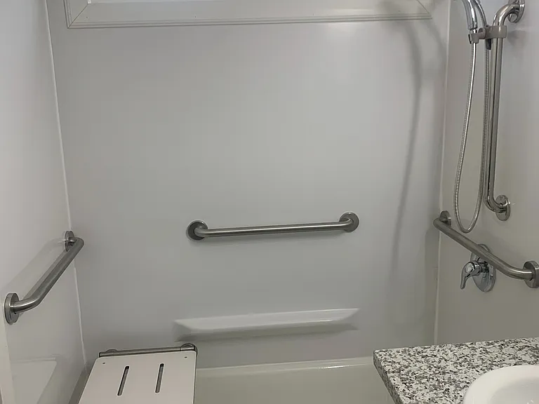 Sunset Ridge Apartments — Photo 11