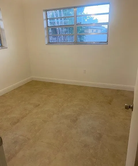 2362 NW 32nd St — Photo 15