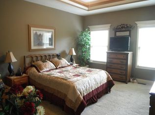 1105 NW Burr Oak Ln, Grain Valley, MO 64029